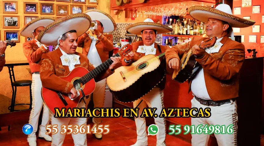 Mariachis en Av. Aztecas