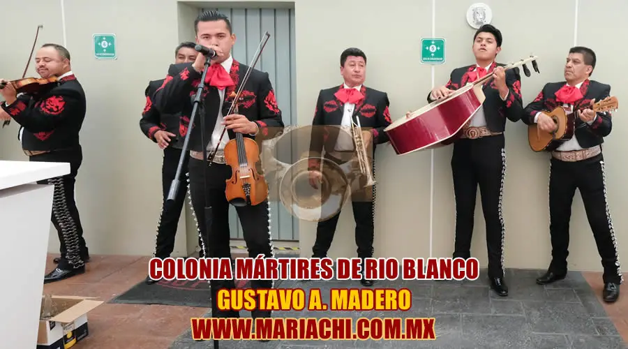 Mariachis en Mártires de Rio Blanco