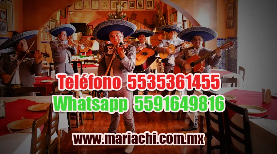 Mariachis en Xochimilco